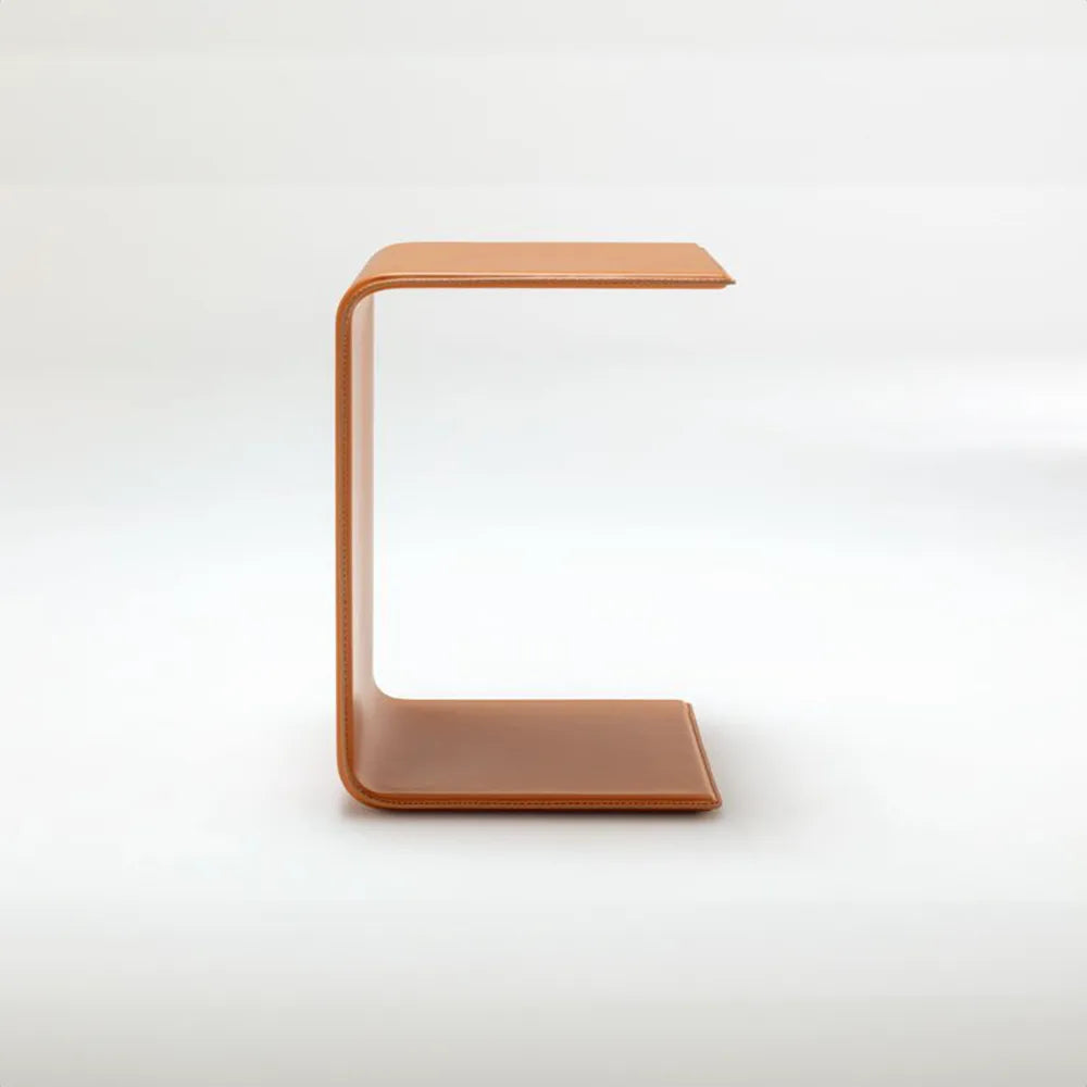 طاولة جانبية 940 من رولف بنز