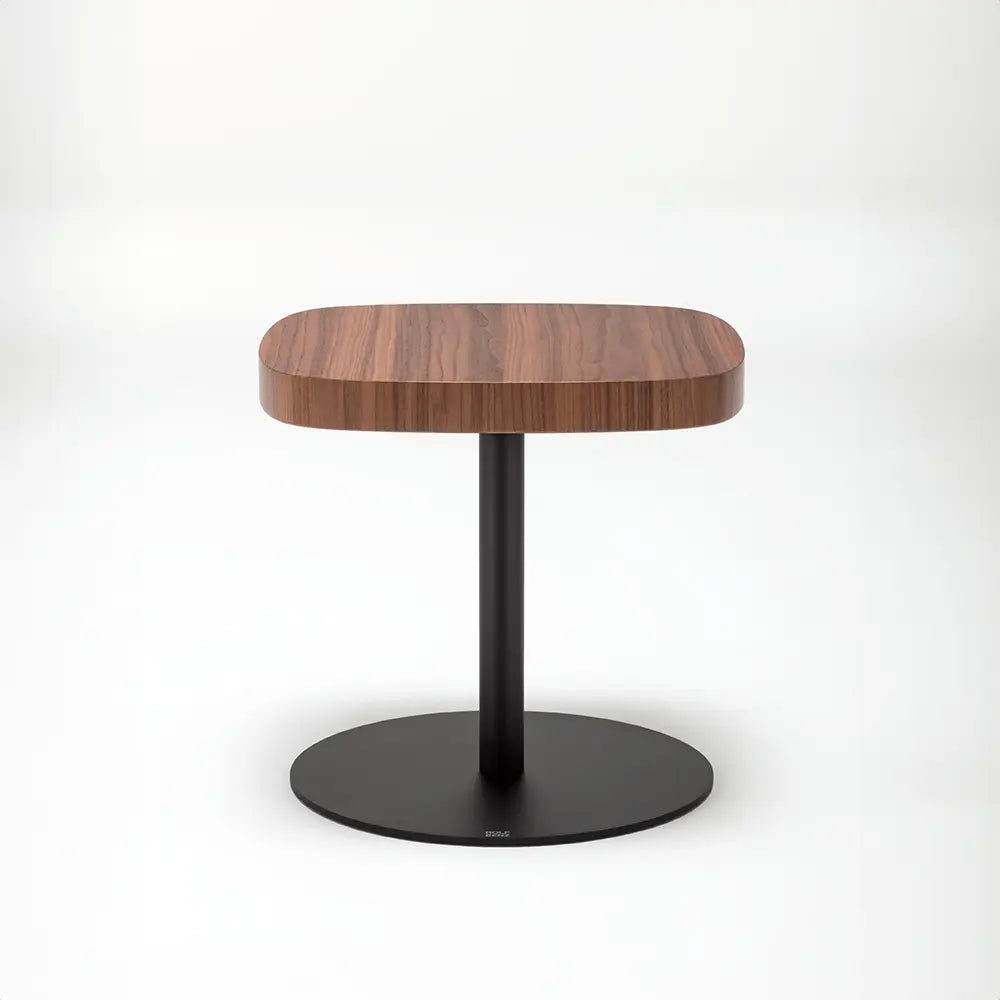 طاولة جانبية 968 من رولف بنز