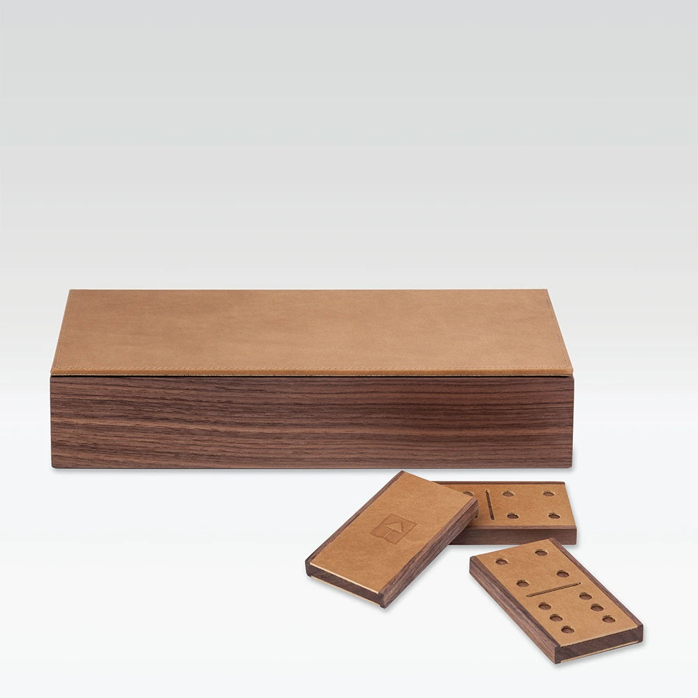 صندوق لعبة هيرو دومينو من أرماني/كازا