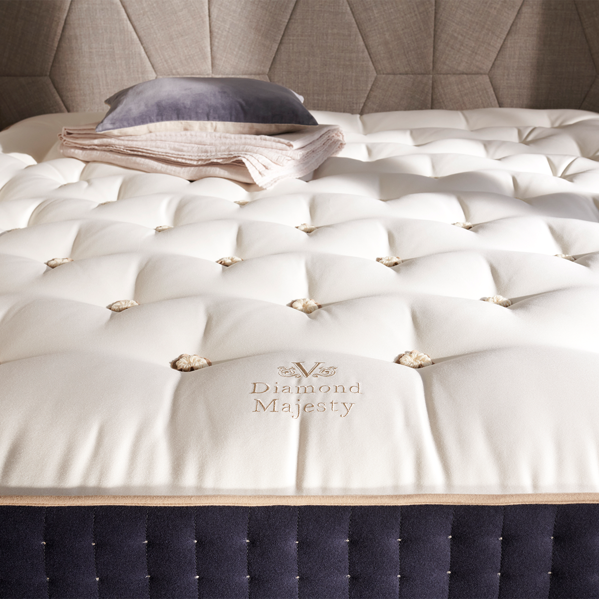 Diamond Majesty Mattress Close-Up 1