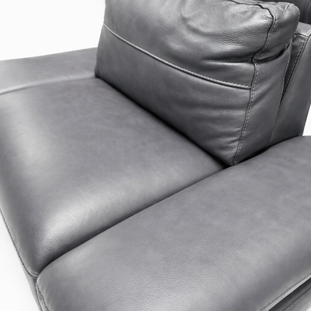 Austin 2 Seater Sofa by Chateau d'Ax Italia