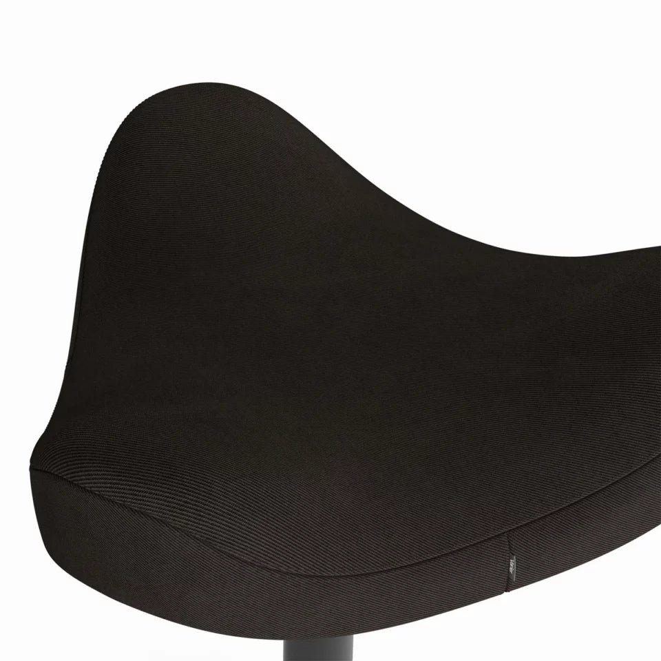 move chair by varier - black - view of the seat