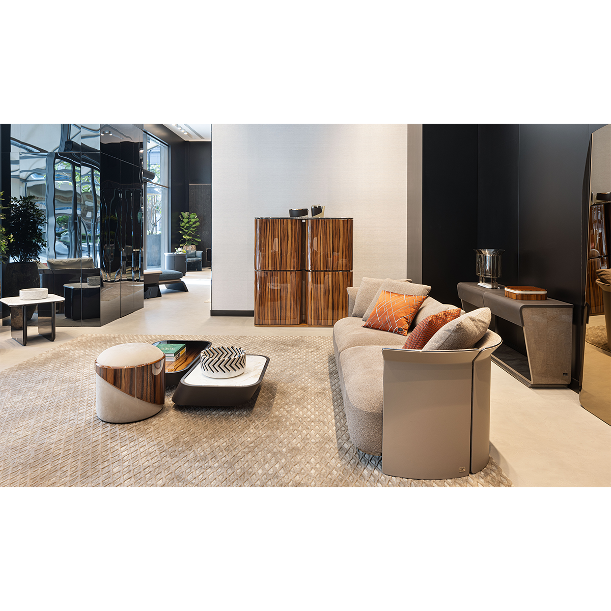 Bentley Home Furniture, Dubai Showroom